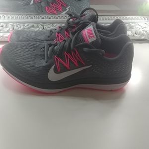 Nike zoom winflo 5 women's